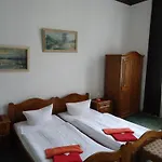 Hotel-pension Insel Rugen Гостевой дом 2*