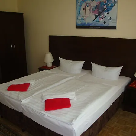 Konukevi Hotel-pension Insel Rugen Berlin