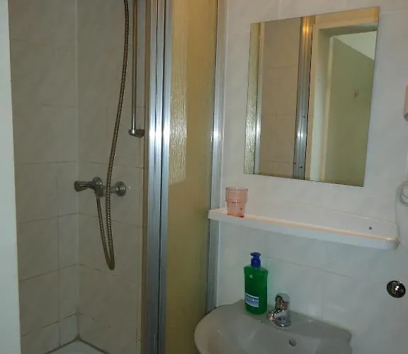 Hotel-pension Insel Rugen ゲストハウス 2*